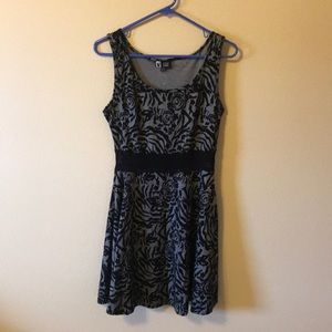 Vibe Sportswear dress, Sz L-NWOT